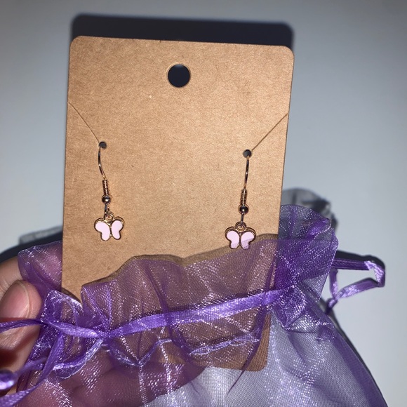 small pink butterfly earrings!(: - Picture 3 of 4